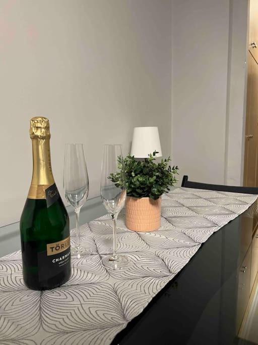 Lovely 1 Bedroom Flat - Gazdagret Budapeszt Zewnętrze zdjęcie